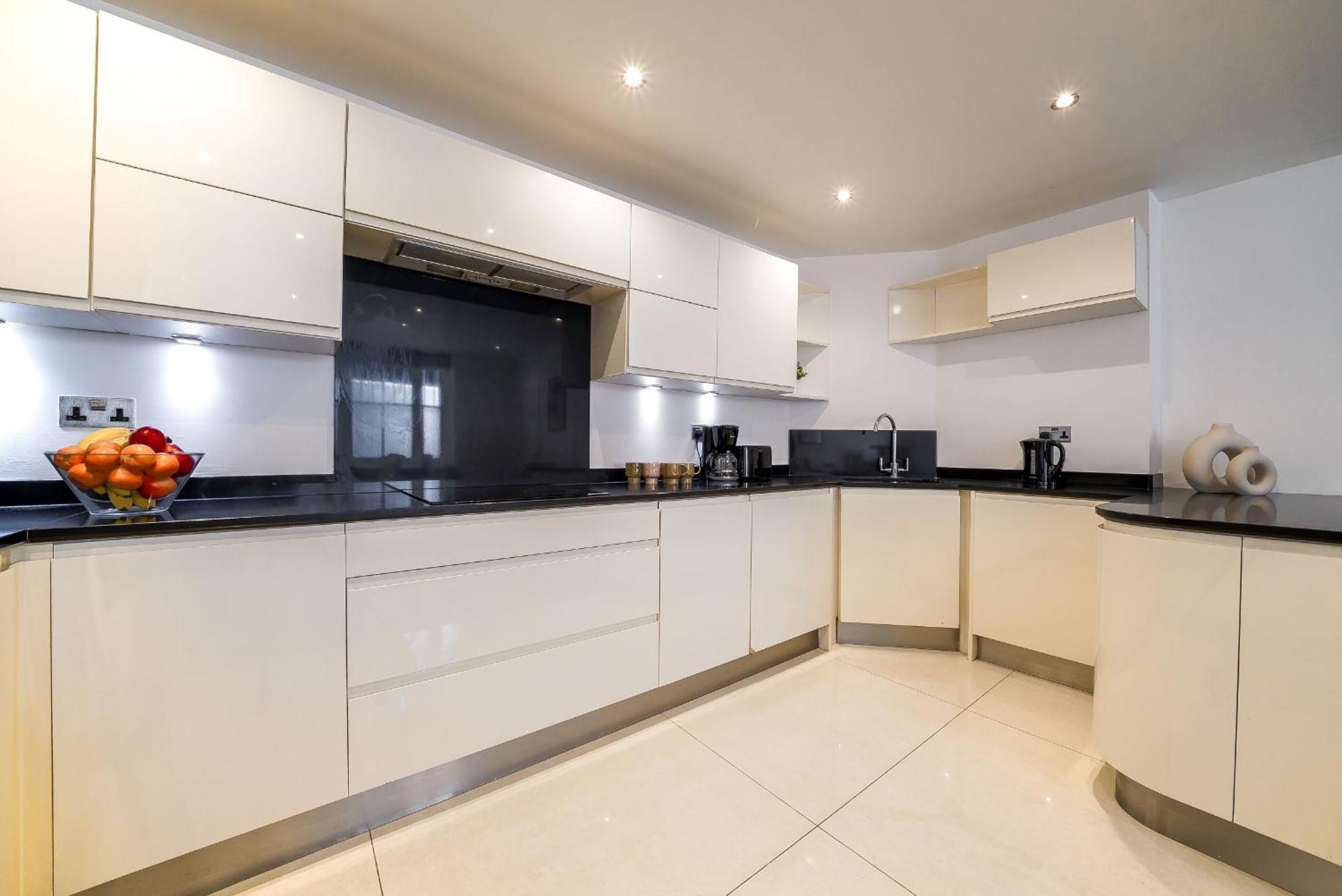 Notting Hill & Hyde Park - 2Br - Cityapartmentstay لندن المظهر الخارجي الصورة